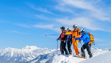 Gay Ski Freeriding mit Pink Alpine